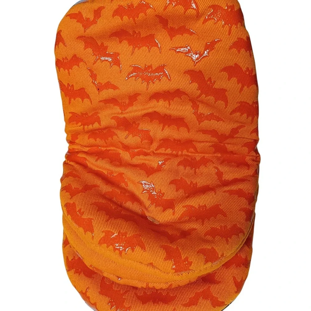 Disney‎ Mickey Mouse Halloween 2 Pack Silicone Oven Mini Mitts Mickey Bats